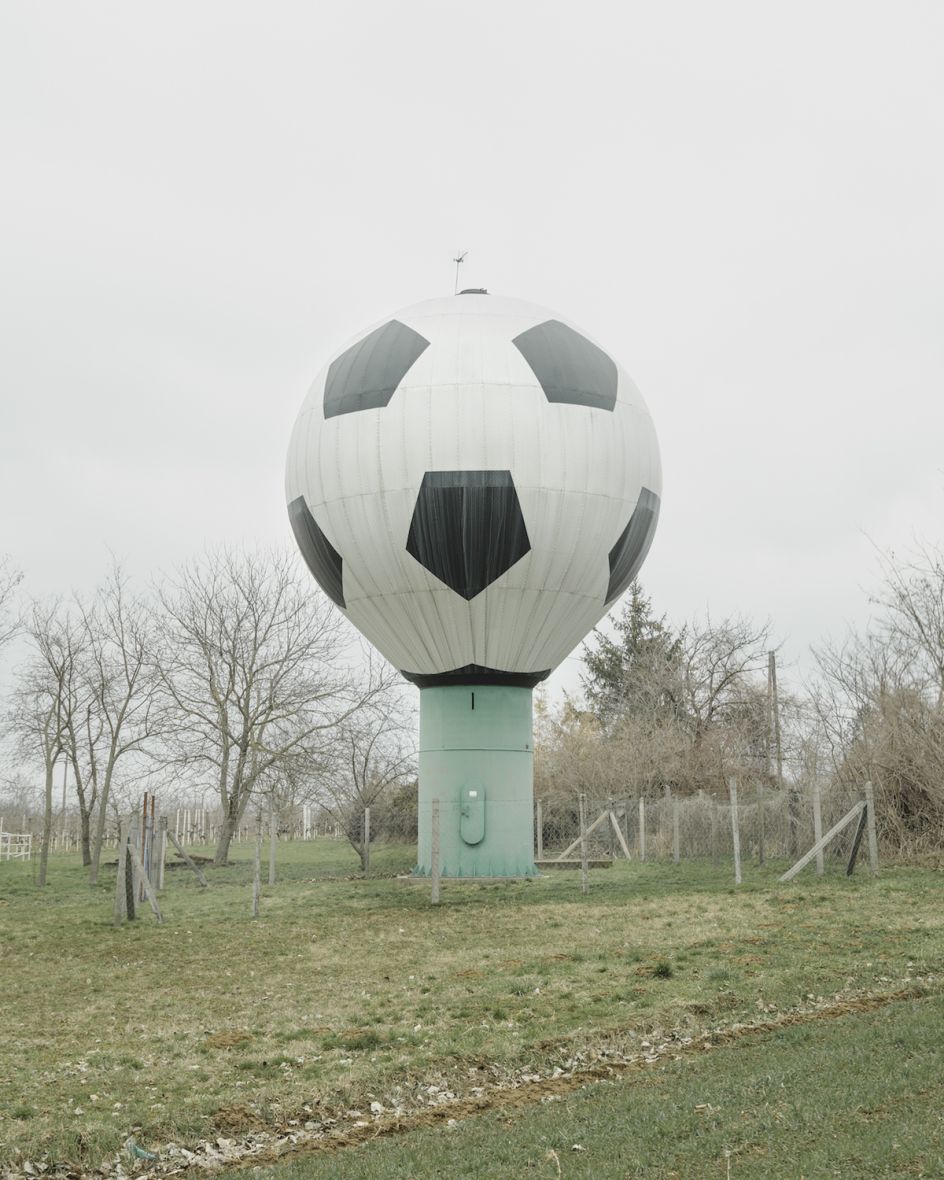 Victory by Peter Trembeczki