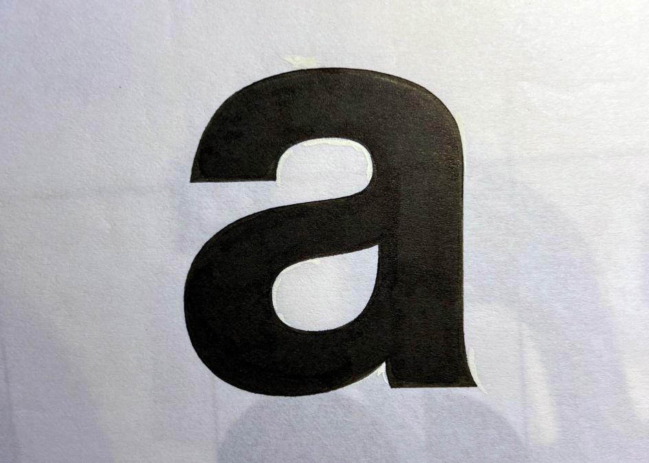 Dan’s final Helvetica ‘a’ drawing. Fine-liner pen and white gouache, 1995.
