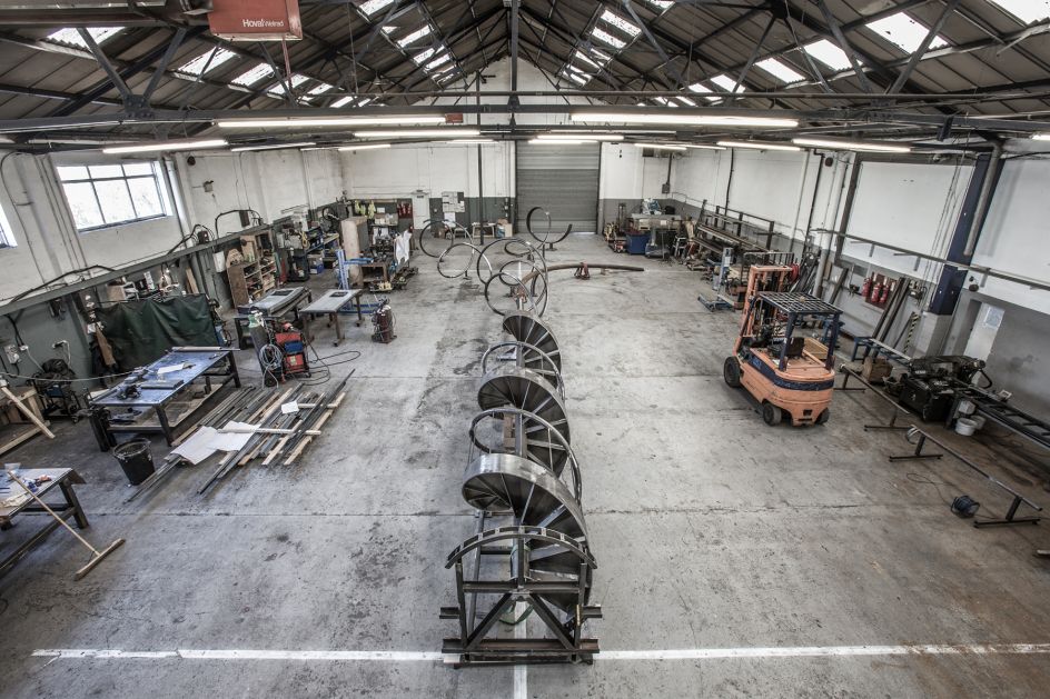 Alex Chinneck, A Spring in Your Step – making of. Phtotography by Marc Wilmot