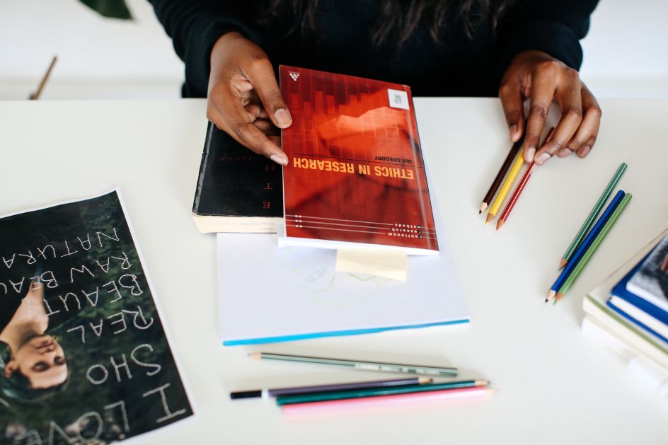 Suzannah Gabriel, MA Fashion Photography © Alys Tomlinson