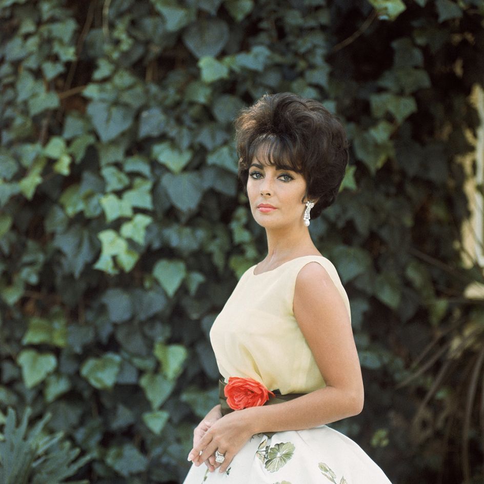 ‘Elizabeth Taylor in Yellow with Ivy, Side 1’, 1961, Mark Shaw © Mark Shaw / mptvimages.com