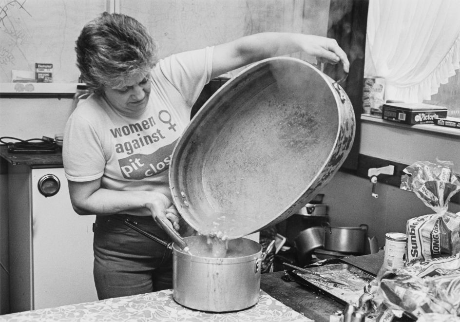 Dot Hickling on strike from N.C.B canteen at Linby Colliery, helped organise the striking miners kitchen in Hucknall for a year during the strike. Nottingham, 1984-85 © Brenda Prince