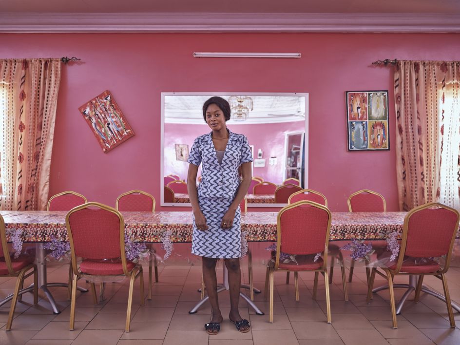 Gagnesseri Seck - Waitress © Giovanni Hänninen