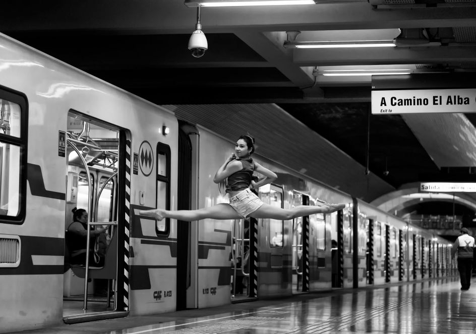 Dance in the subway of Santiago de Chile © Maria Paz  Morales, Chile, 1st Place, National Awards, 2019 Sony World Photography Awards