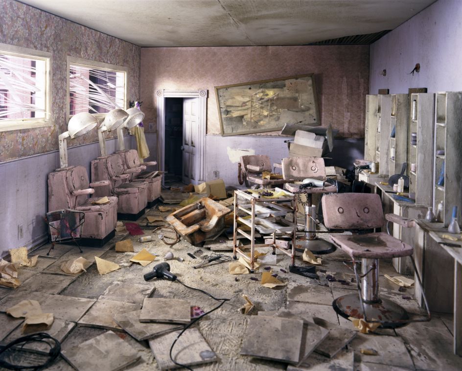 © Lori Nix and Kathleen Gerber