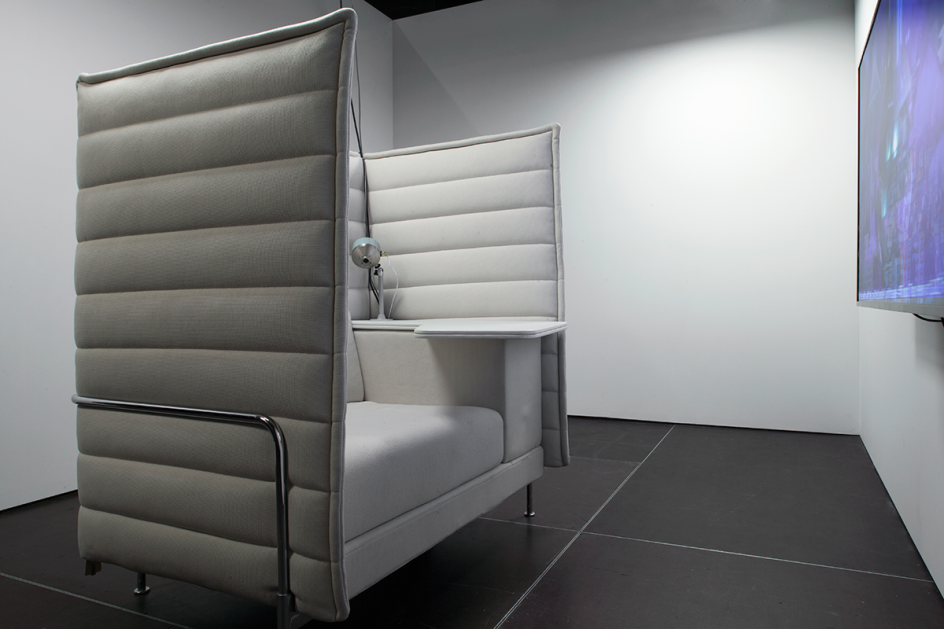 citizens of nowhere (context collapse) by Yuri Pattison. Photo: Luca Girardini, transmediale