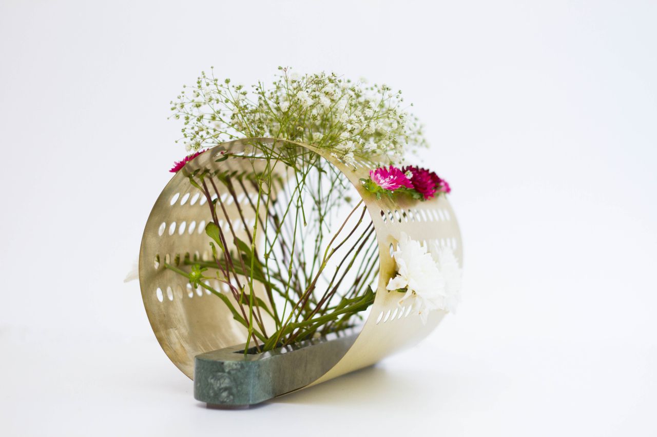 Japanese Ikebana-inspired vases that create unique floral arrangements |  Creative Boom, image size:1280x853