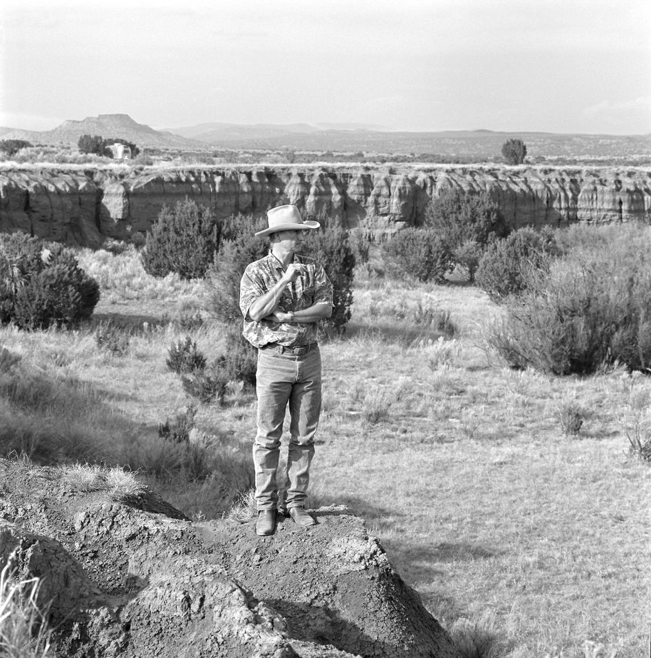 Laura Wilson, Bruce Nauman, Galisteo, New Mexico, May 26, 1998