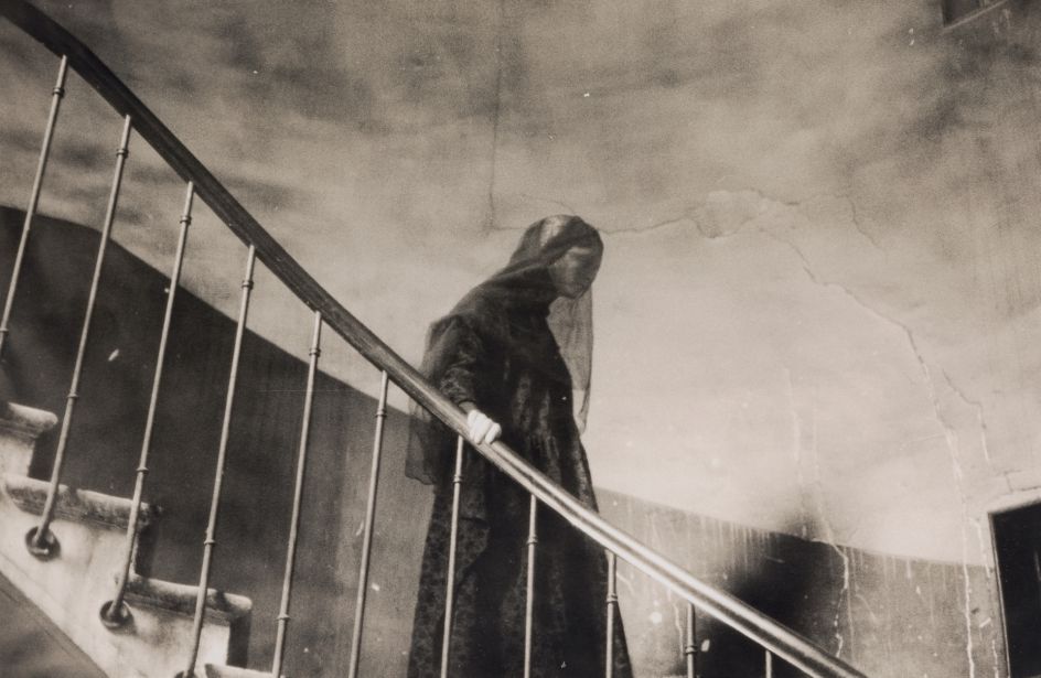 Comme des Garçons, Escalier dans Passage Vivienne, Paris, from the series ‘Comme des Garçons’, Passage Vivienne, Paris, 1980 © Deborah Turbeville