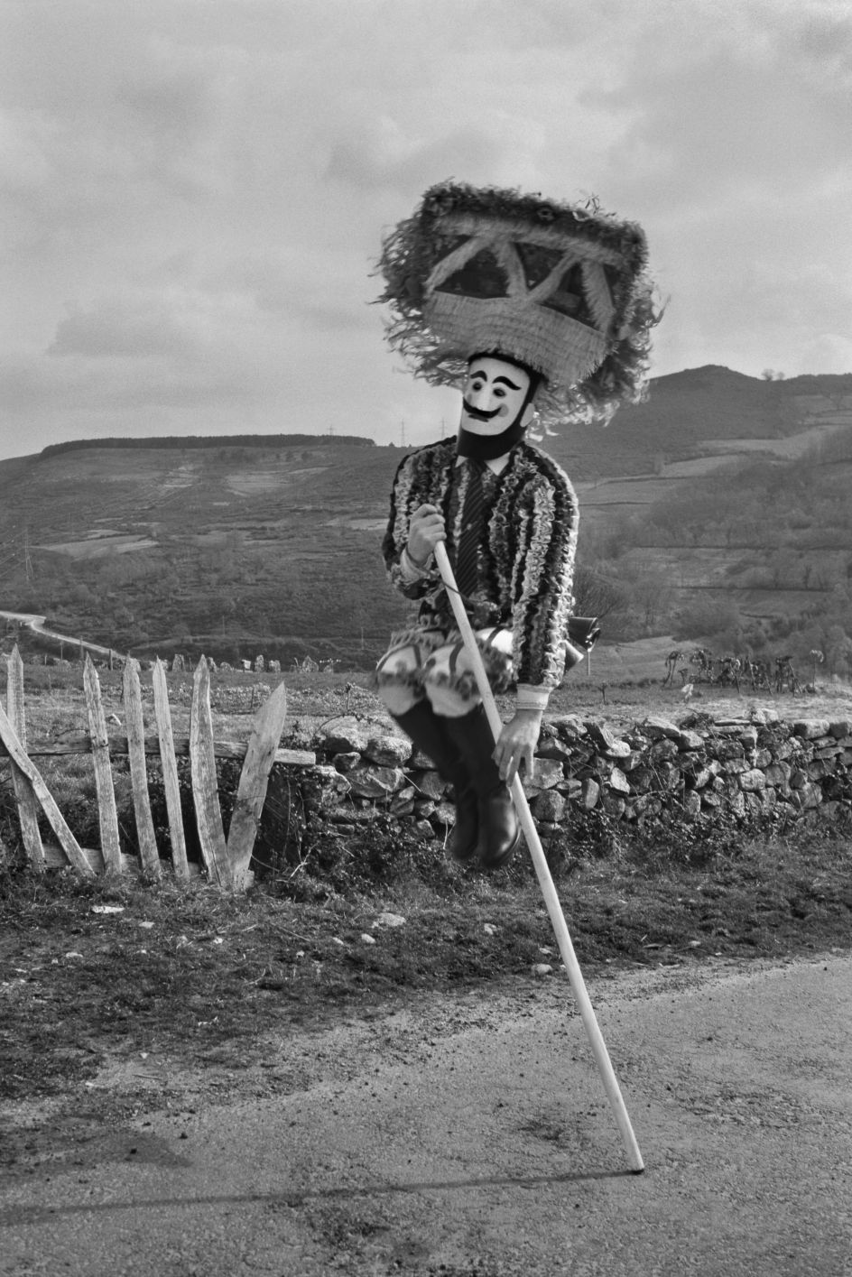 Spain. Galicia. 1992. El boteiro. Vilariño de Conso. © Cristina Garcia Rodero/Magnum Photos
