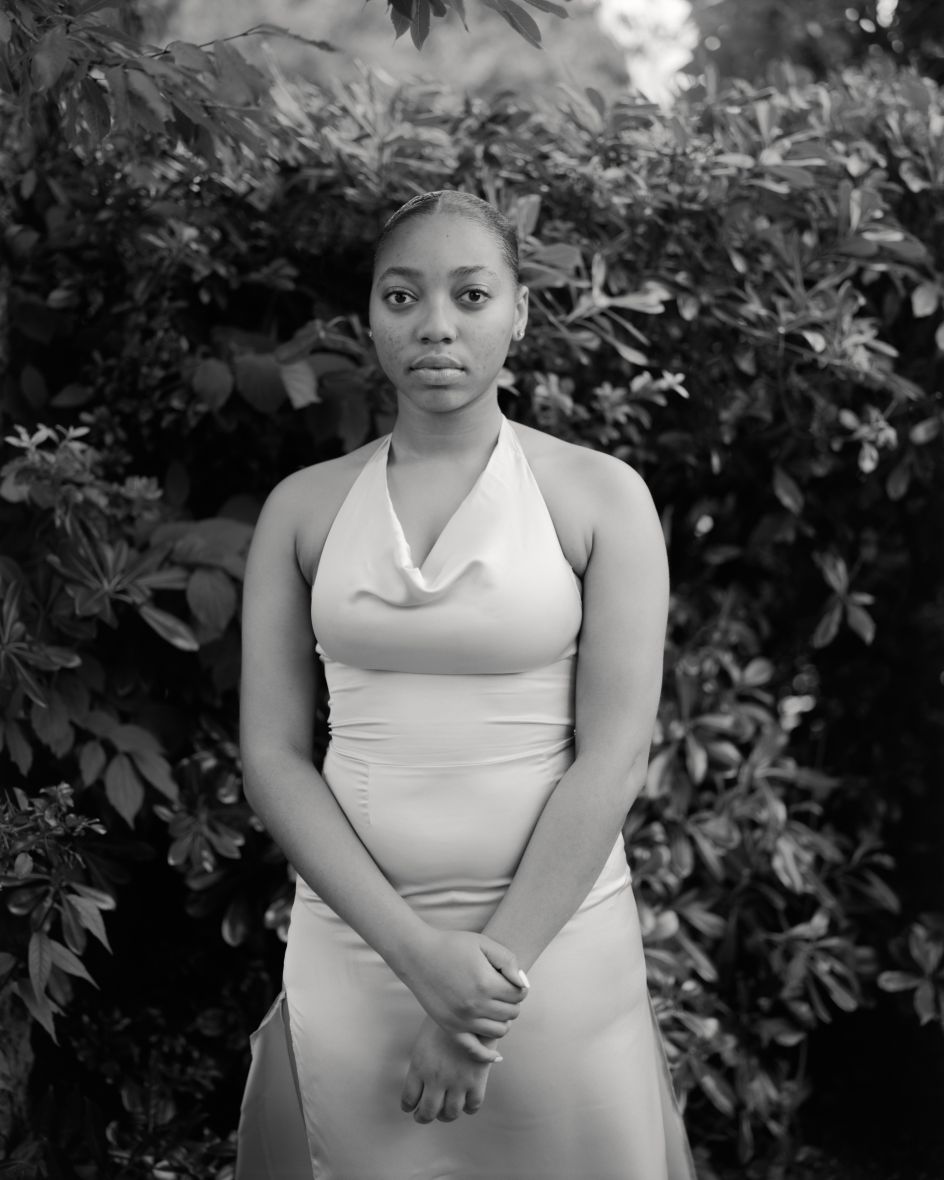 Jameela, from the series Lost Summer by Alys Tomlinson © Alys Tomlinson