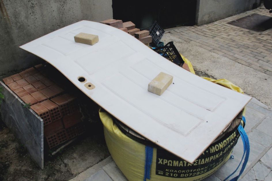 Alexis Vasilikos, Balancing Act, courtesy of CAN Christina Androulidaki Gallery