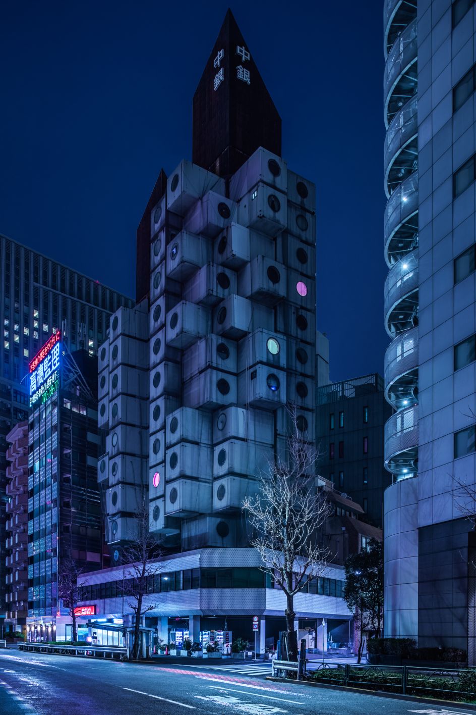 Capsule Dreams II © Tom Blachford