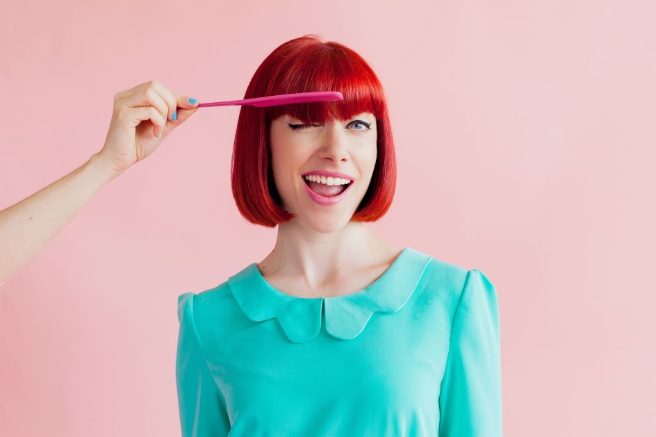 Dress historian Amber Butchart is giving an illustrated talk, considering how technology has impacted fashion media.