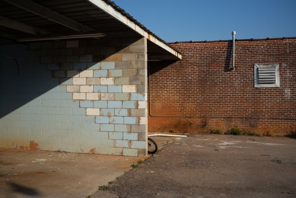 © Peter Stitt, from the book A Southern Verse, published by Daylight Books