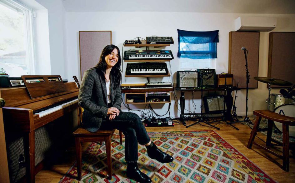 Mirror Sound, spread