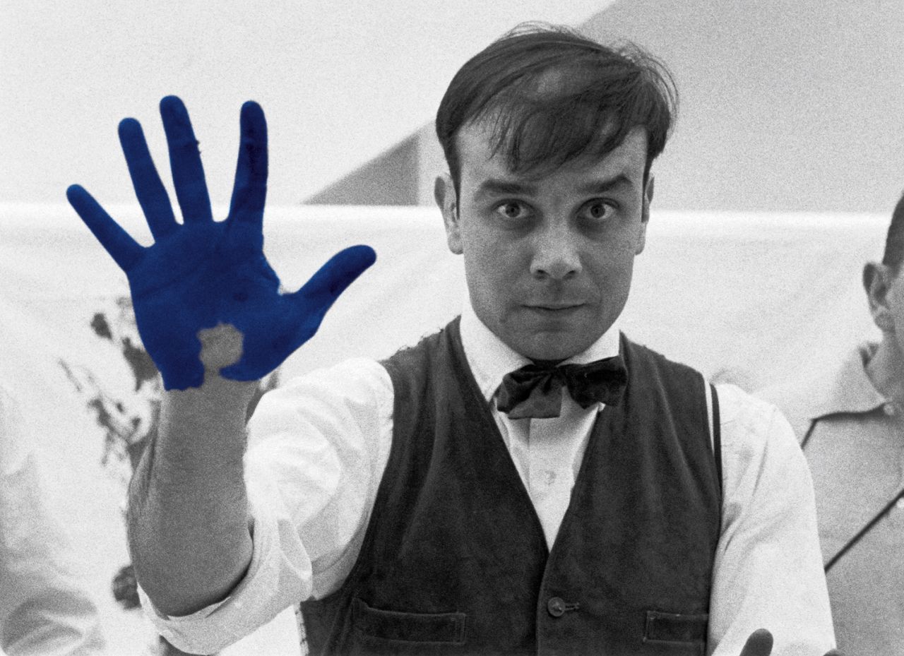 Portrait of Yves Klein during the shooting the documentary of Peter Morley 