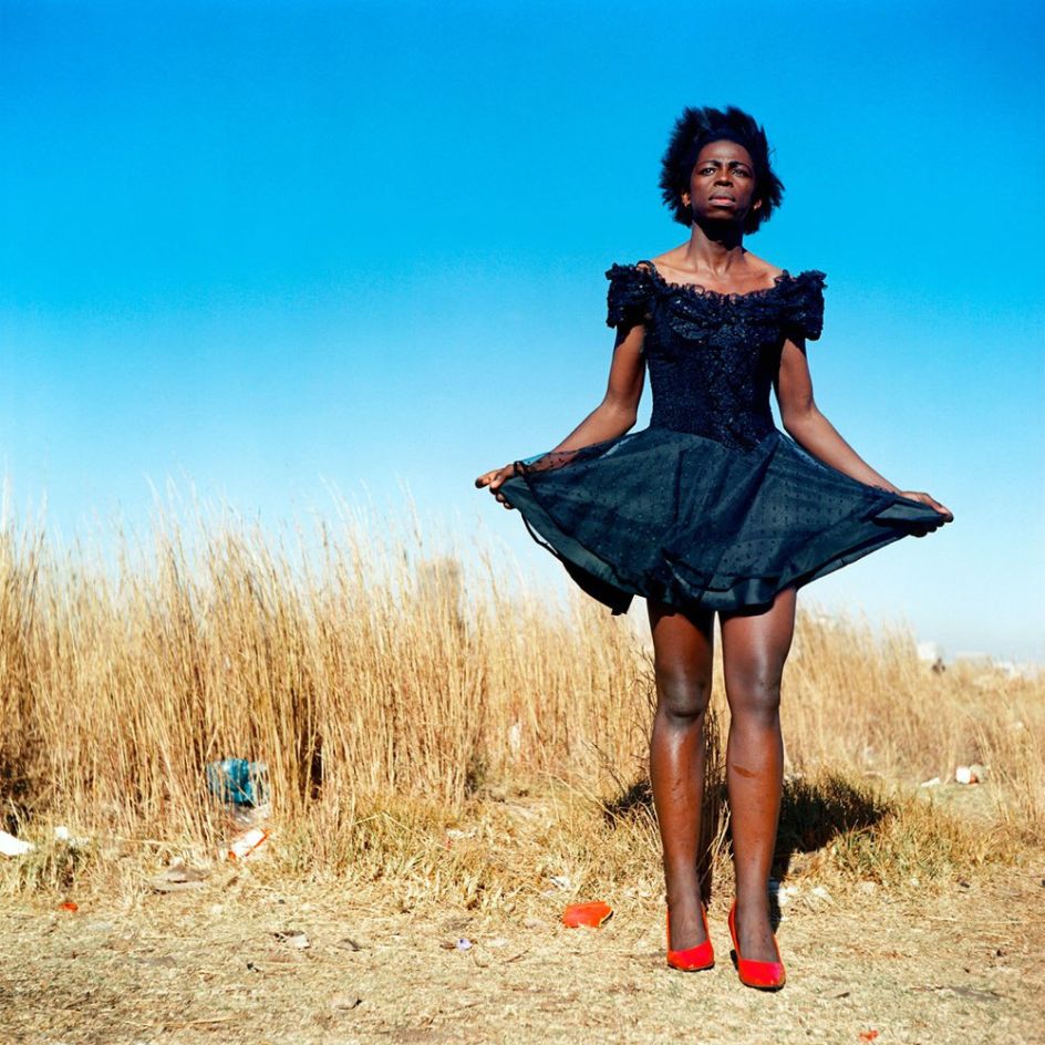 Zanele Muholi Miss D’vine II 2007. Copyright the artist Courtesy The Heong Gallery