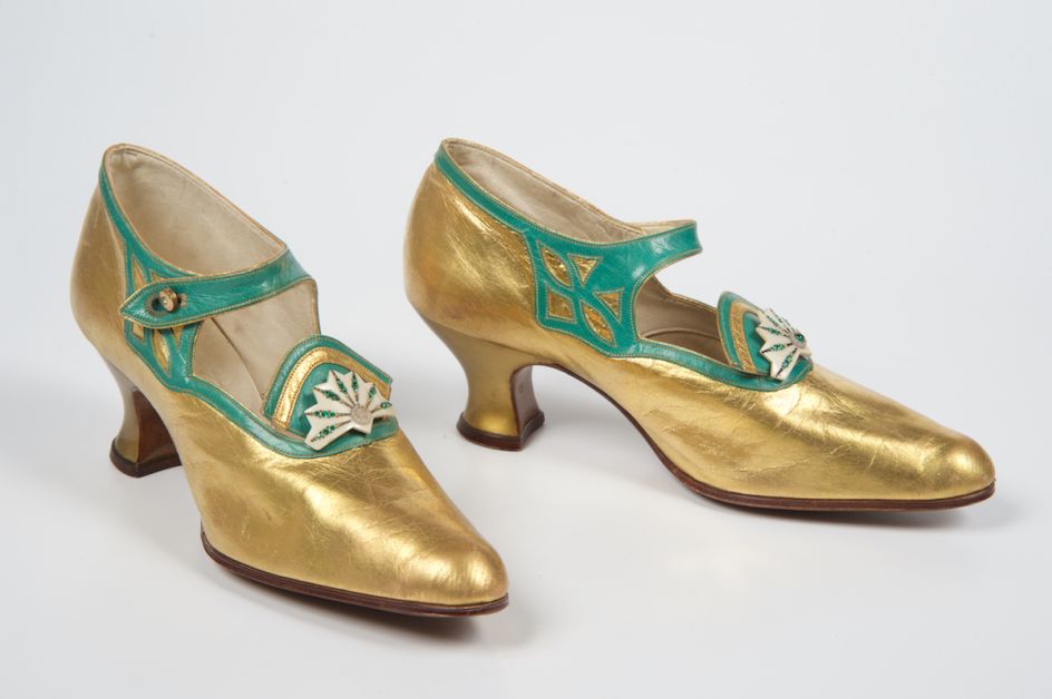 Co-operative Wholesale Society, Bar Shoes 1920-1925 Gold and green leather bar shoes, Northampton Museum and Art Gallery © courtesy of Northampton Museum and Art Gallery