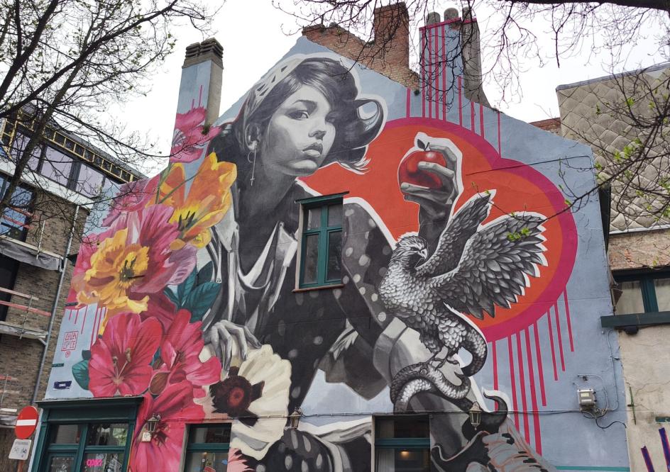 Artist: Lula Goce. Photo: Tom May