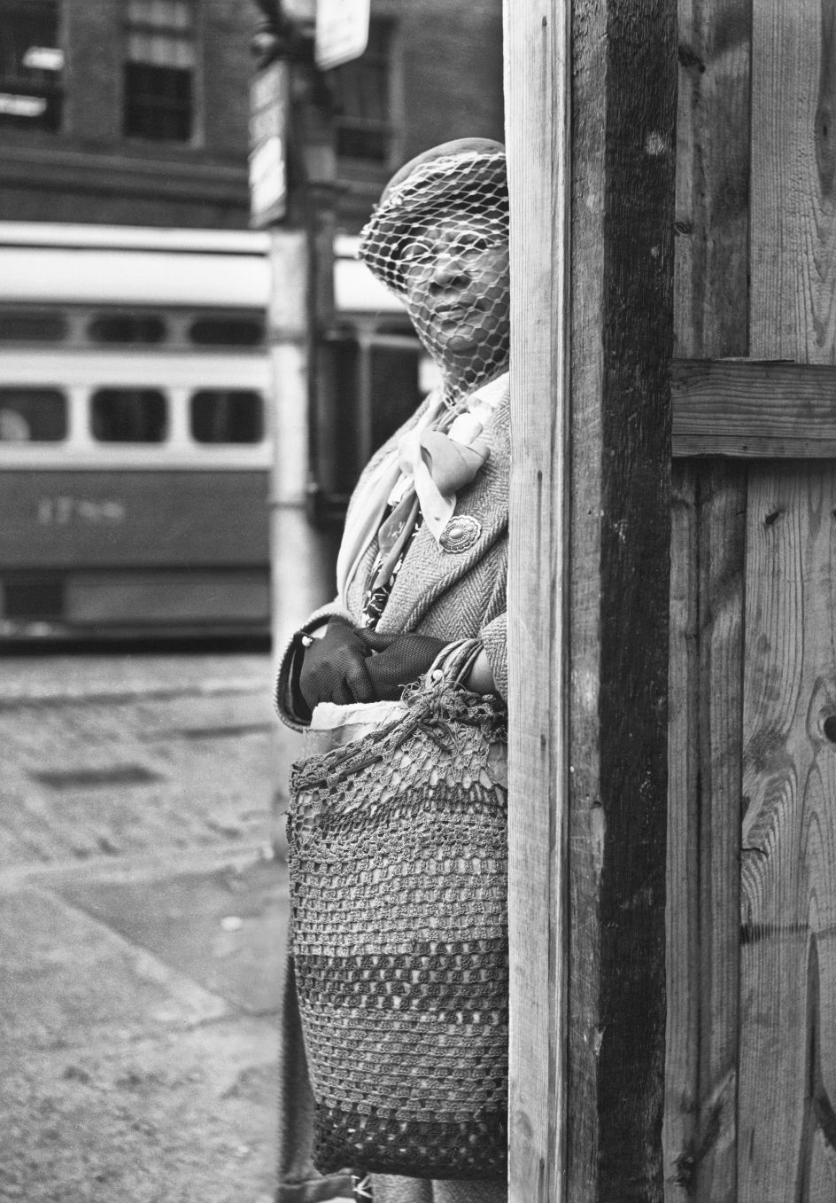 Untitled Pittsburgh 1950 © Elliott Erwitt / Magnum Photos Courtesy: Carnegie Library of Pittsburgh