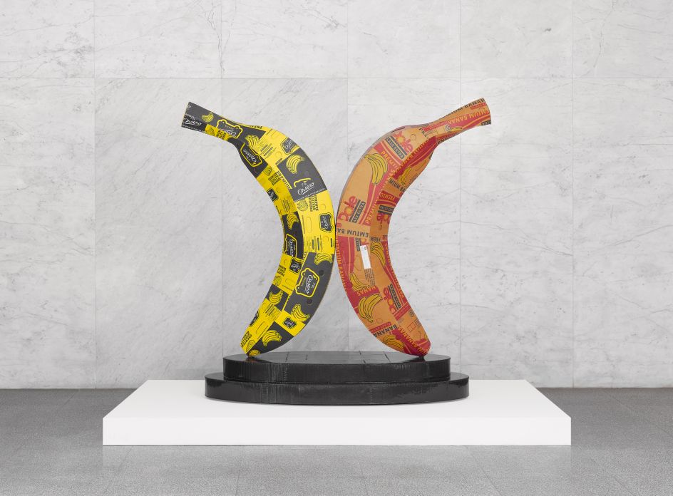 Jebila Okongwu, Banana Sculpture No. 17 (2013), BAnana Boxes, fishing line, foam, resin and wood, 180x184x62cm