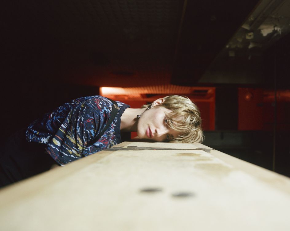 Anna Domashyna at the Hotel Zakarpattia. Myrhorod-born and Odesa-based, she had to relocate to Western Ukraine as an internally displaced refugee. Uzhhorod, Ukraine. 2022 © Ira Lupu
