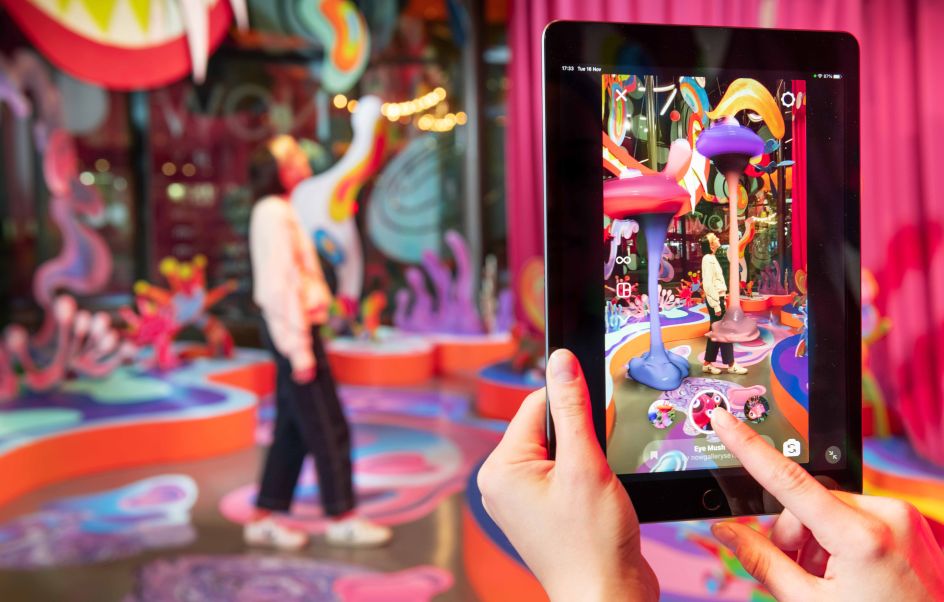 Lydia Chan - Your Ship Has Landed © Charles Emerson