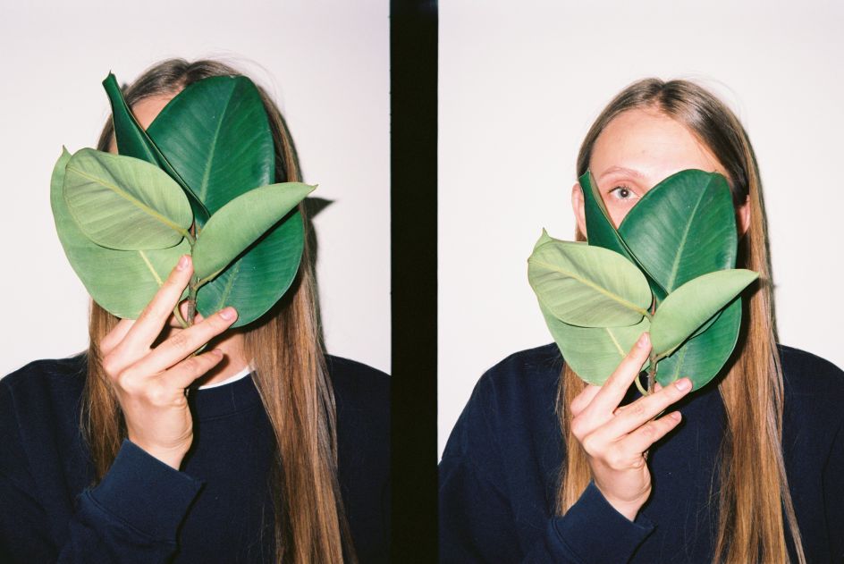 Yaroslav Futymskyi (2). Portraits on Half Frame Camera, 2022–2023. Half frame film photographs. Courtesy of the author.