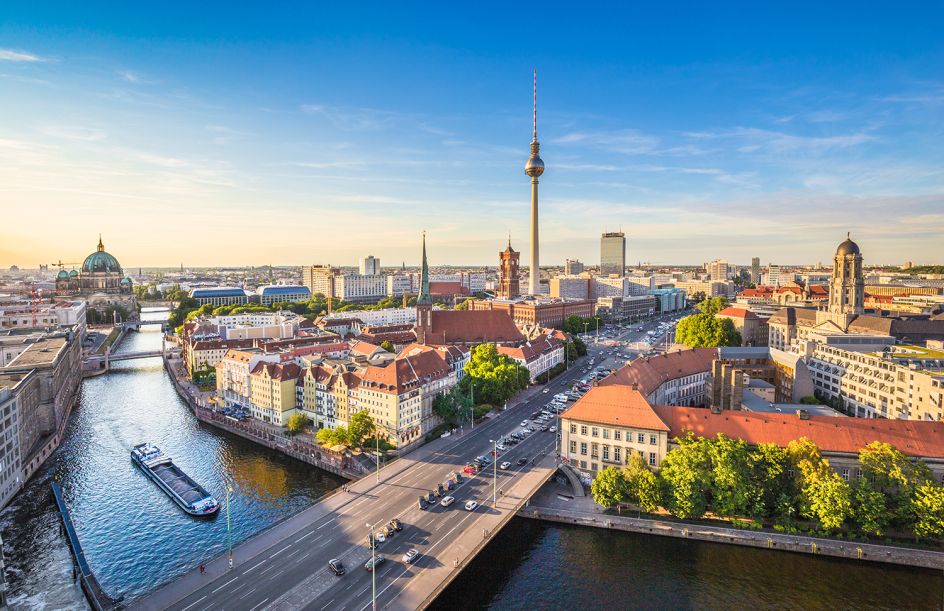 Fernsehturm. Image licensed via Adobe Stock