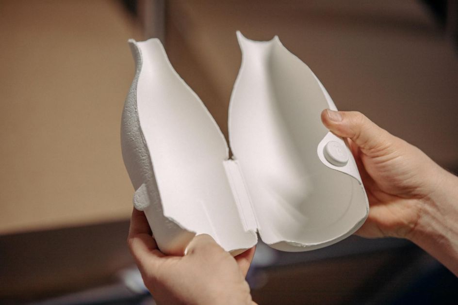 Ruinart Second Skin by Chic, 2021 Gold Pentawards winner