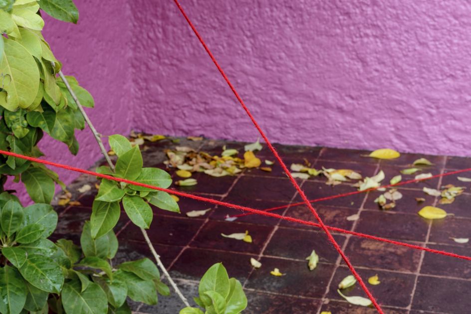 Mikado (Sculptural Study, Red Variation), 2003/2016 JPG-Format (3.548 KB) 2500 x 1669 Pixel © 2018 Barragan Foundation, Switzerland/SOMAAP; Fred Sandback Archive