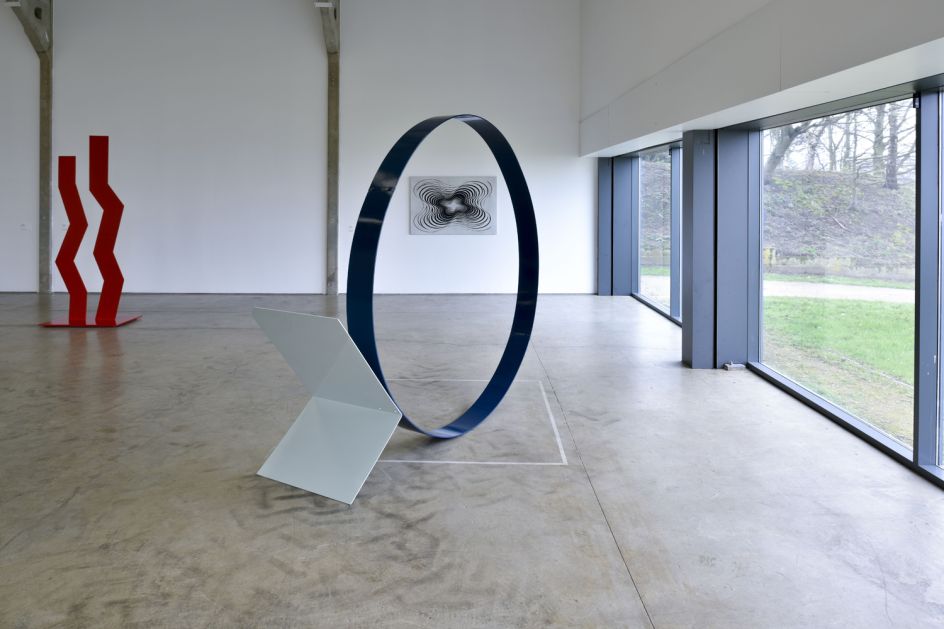 Kaleidoscope: Colour and Sequence in 1960s British Art, installation views at Longside Gallery, Yorkshire Sculpture Park © artists and estates. Photo: Jonty Wilde