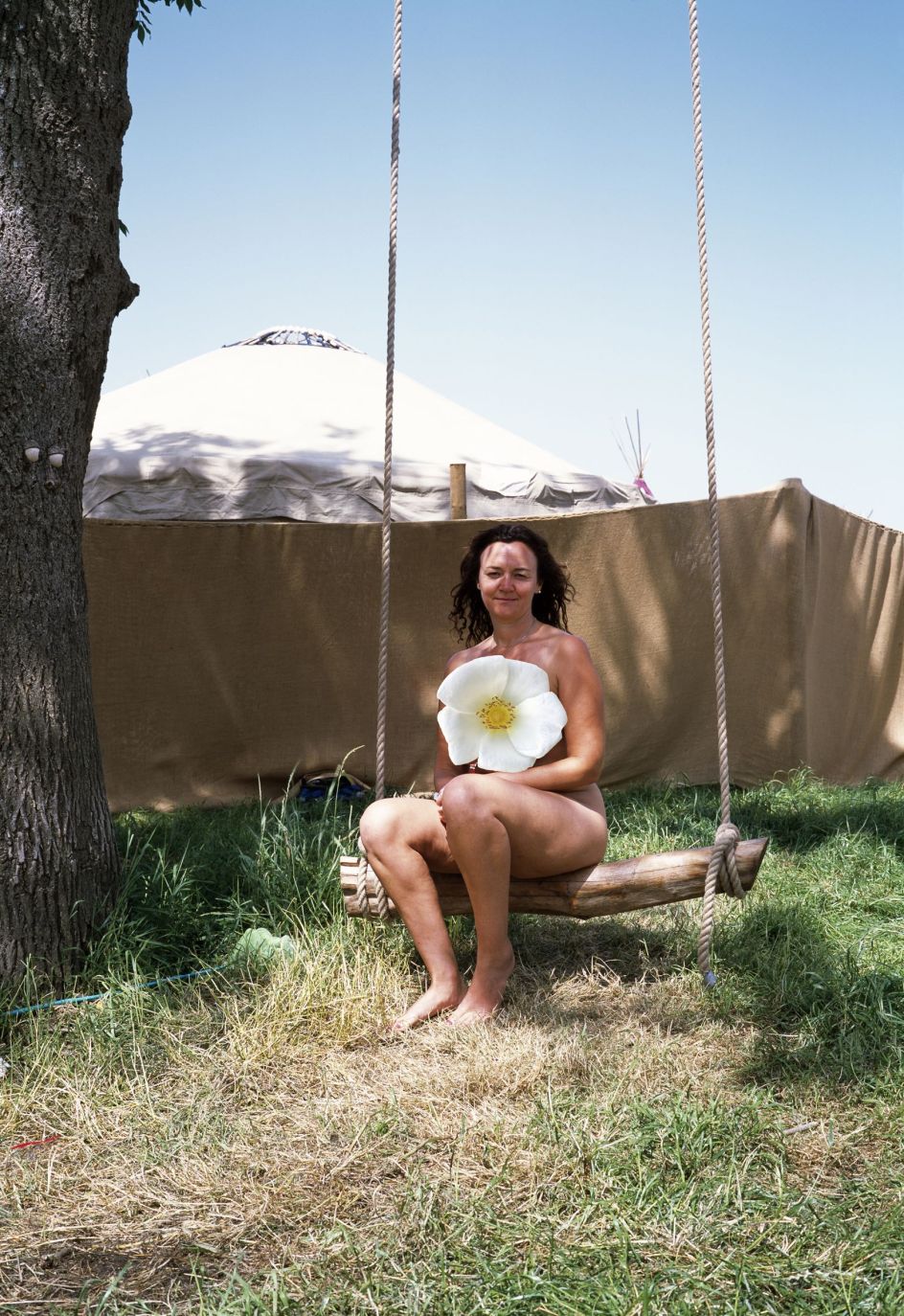 From the series, Where Have All The Flowers Gone © Tom Hunter