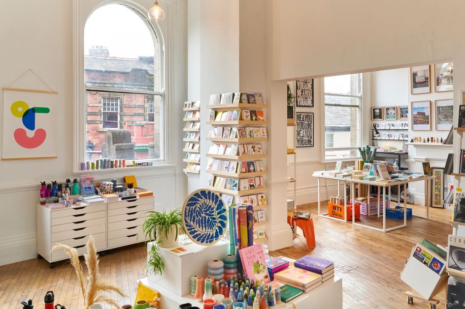 [Colours May Vary](https://coloursmayvary.com/)