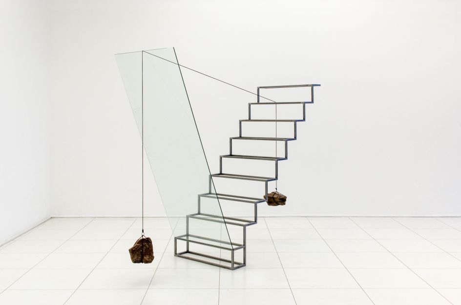 Tulio Pinto, Nadir No. 8 (2014), Steel Ladder, Glass, Rope and Stones, 204x260x80cm