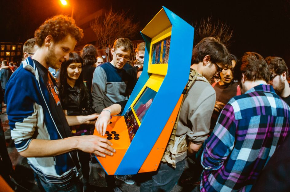 Resembling a miniature replica of an arcade machine, the Arcade Backpack was created to show a rotating selection of independent and experimental videogames in surprising settings. Credit: UCLA Games Lab (Photo by Robin Baumgarten)
