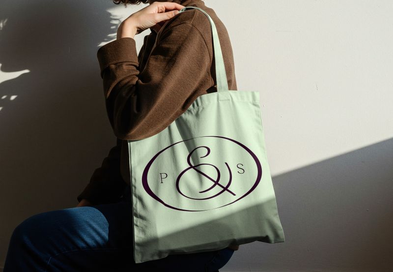 موجز بوم — العدد ٧
كيف شكّلتم هوية «بتلات وسيقان»، محل زهور بُني على الصداقة