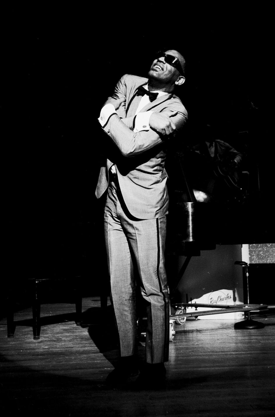 Ray Charles Hugging, New Jersey, 1963. © Steve Schapiro, courtesy Howard Greenberg Gallery, New York