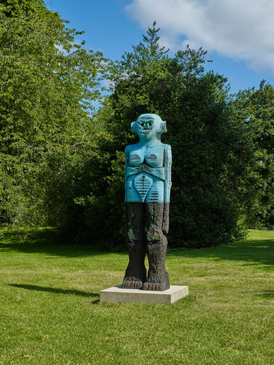 Huma Bhabha, Receiver, 2019, Salon 94, Frieze Sculpture 2019. Photo by Stephen White. Courtesy of Stephen White/Frieze