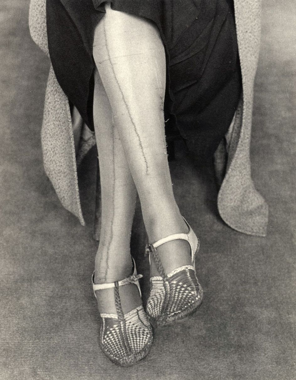 Mended Stockings, San Francisco, 1934 © Dorothea Lange courtesy Huxley-Parlour Gallery