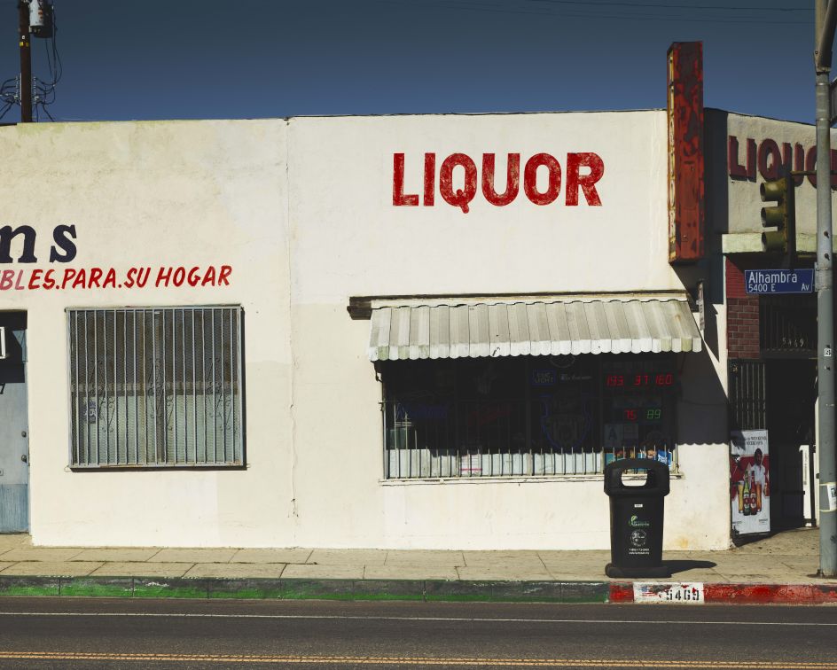 Lucky Liquor Market, Los Angeles, 2017 © Ben Hassett