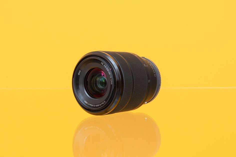 Sony FE 28-70mm f/3.5-5.6 OSS