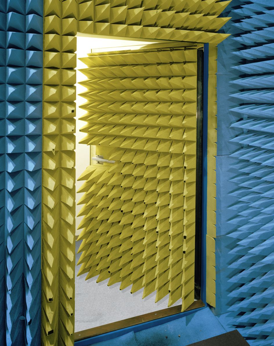 Maxwell Electromagnetic Test Chamber (ESA-ESTEC, Noordwijk, The Netherlands) Mobile gantry for the Vega launcher, seen from underneath (CSG - Europe’s Spaceport, Kourou, French Guiana) @ Edgar Martins