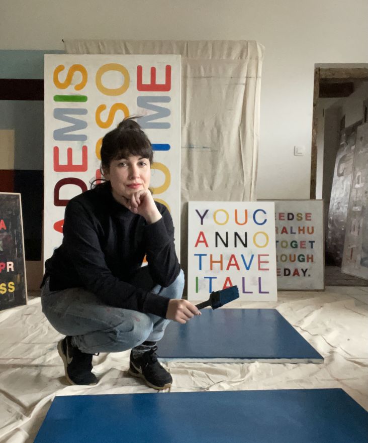 Ces McCully in her studio