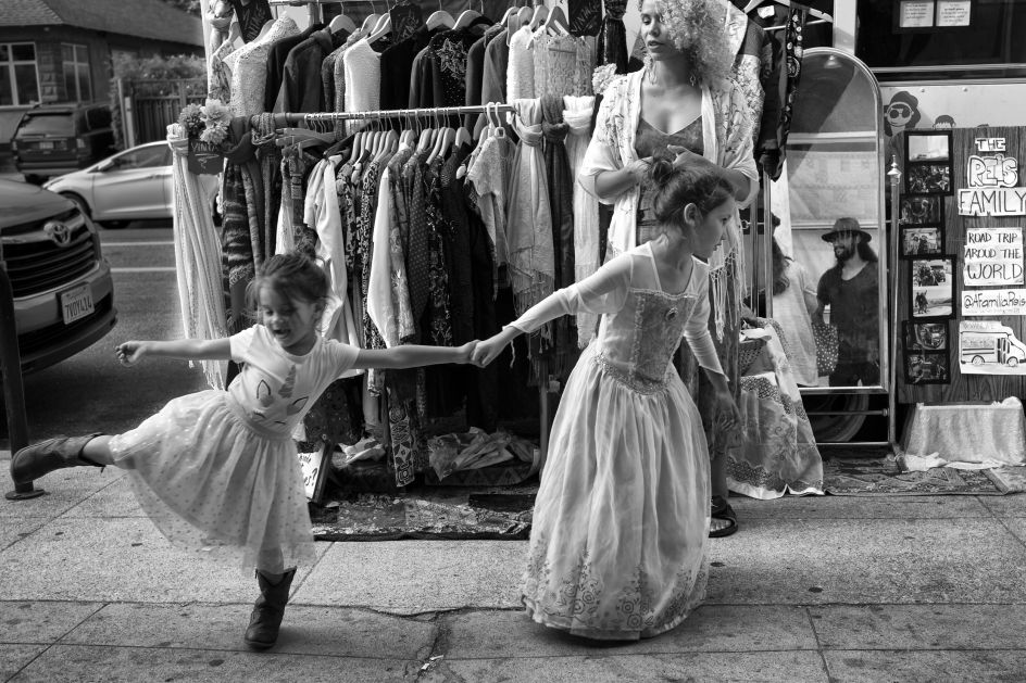 All images are copyright Dotan Saguy from the book Nowhere to Go but Everywhere published by Kehrer Verlag