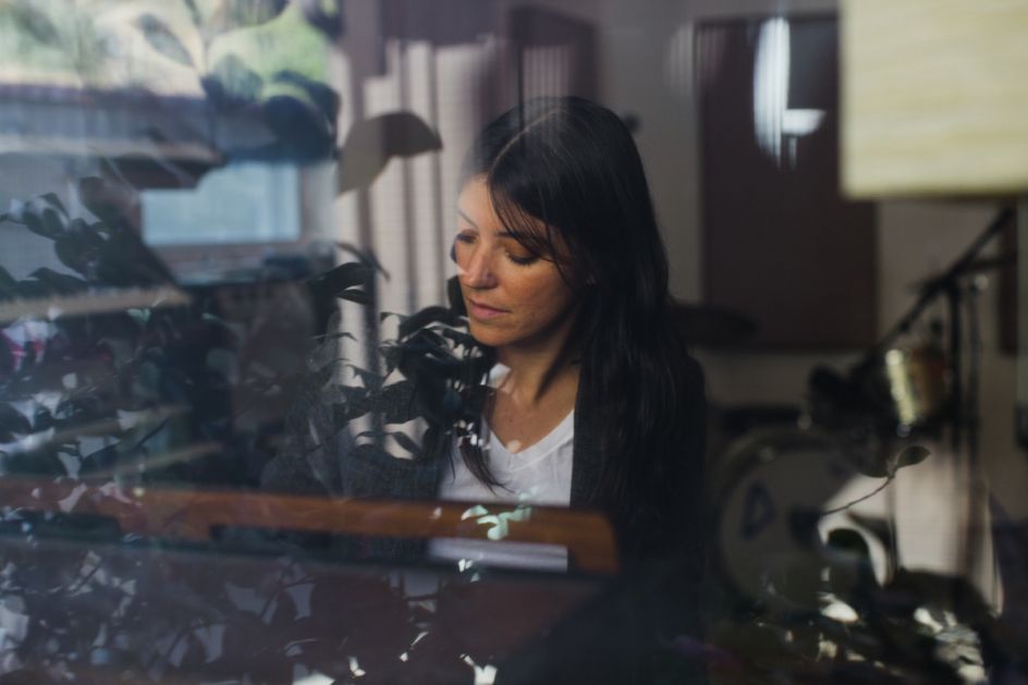 Sharon Van Etten by Daniel Topete