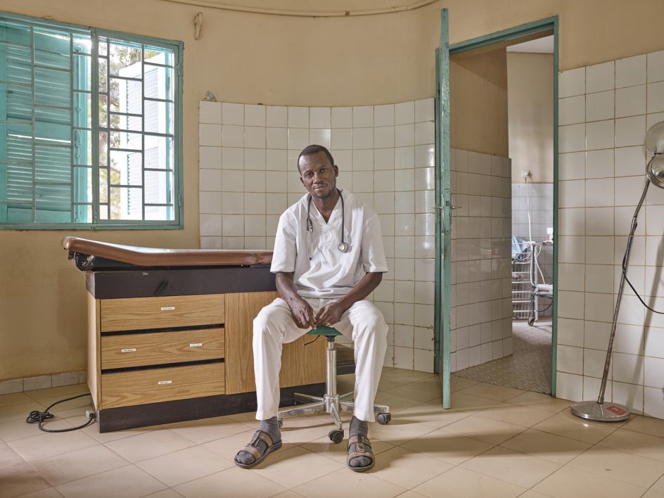 Magueye Ba - Doctor © Giovanni Hänninen