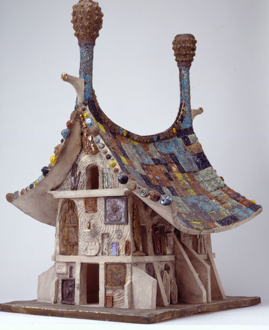 Grayson Perry, Model for 'temple for everyone', 2008, Glazed ceramic 77 x 50 x 65 cm 30 1/4 x 19 3/4 x 25 5/8 in © Grayson Perry. Courtesy the artist and Victoria Miro, London / Venice (photography Stephen Brayne)