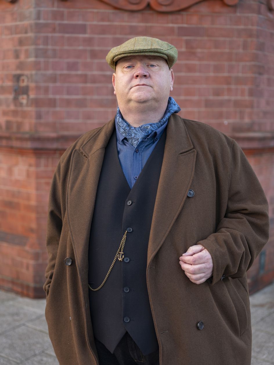 Looking for Sandwell © Niall McDiarmid